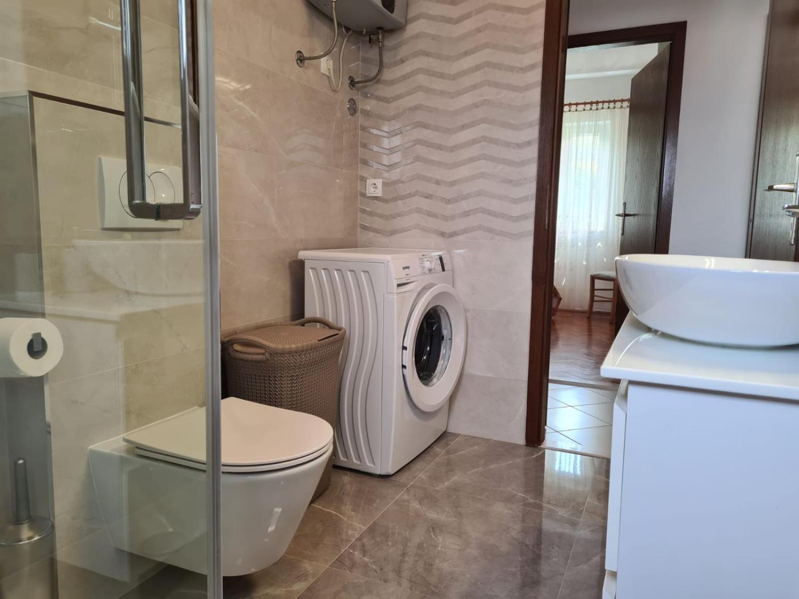 Apartments Jelena Supetar - Four Apartments - A Small House With A Private Yard - Two-Room Apartment With A Sea View - Studio Apartment - Two-Room Apartment With Garden View- Free Parking Exterior photo
